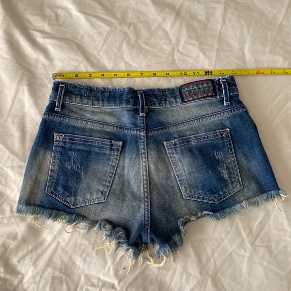 Zara denim shorts Jeans southwestern embroidery size 6 - Picture 4 of 6